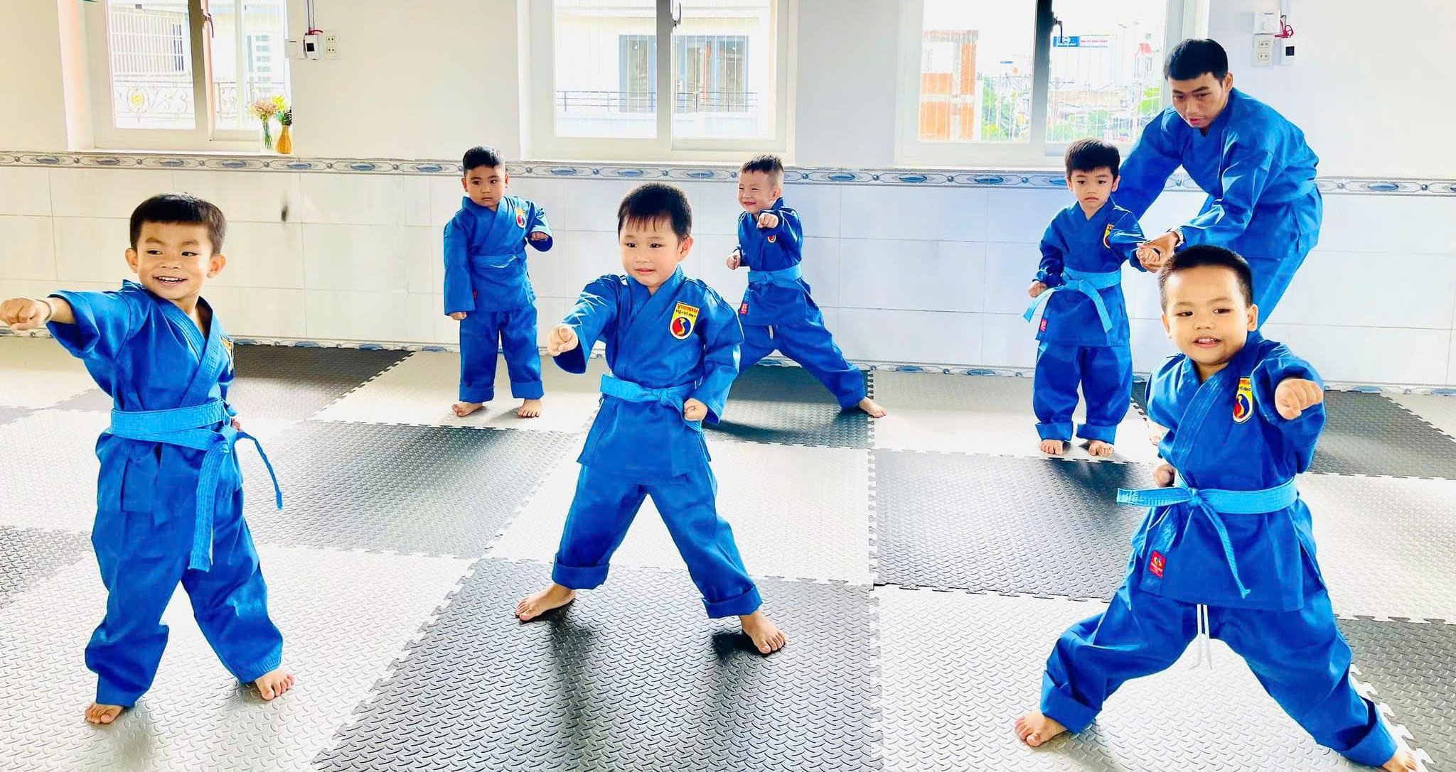 5. Các môn học ngoại khóa: Vẽ, Võ, Dance, Catwalk, Toán tư duy, Can thiệp sớm..